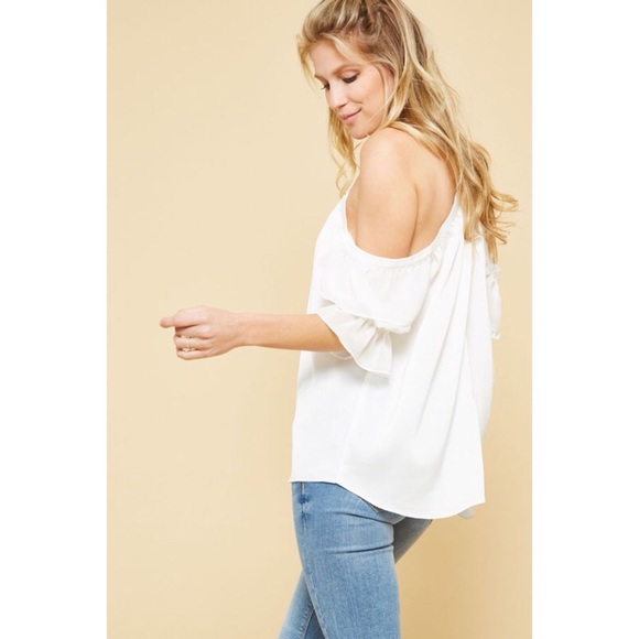 Open Shoulder Ruffled Top - Picture 3 of 3